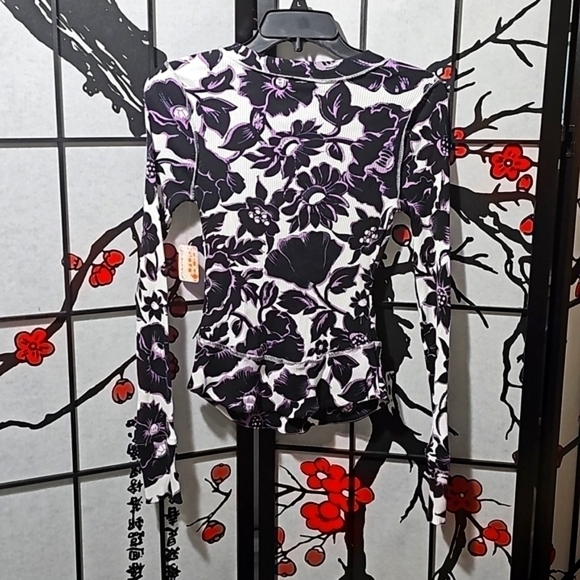 FP Movement Garden Floral Lilac Top‎ Blouse Size XS NWT - Picture 8 of 8